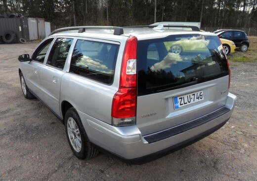 Volvo V70 vaihtoauto