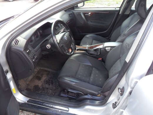 Volvo V70 vaihtoauto