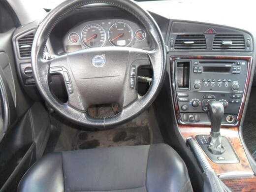Volvo V70 vaihtoauto