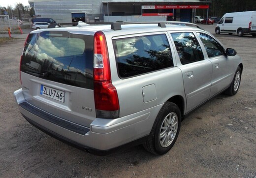 Volvo V70 vaihtoauto