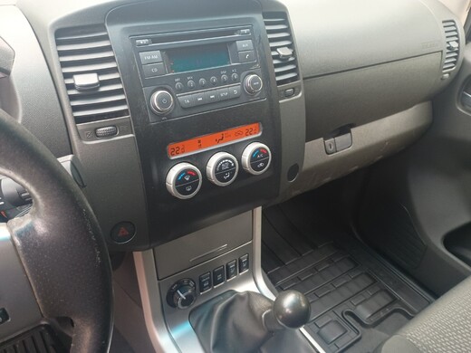 Nissan Navara vaihtoauto