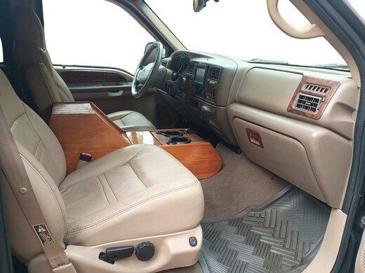 Ford Excursion vaihtoauto