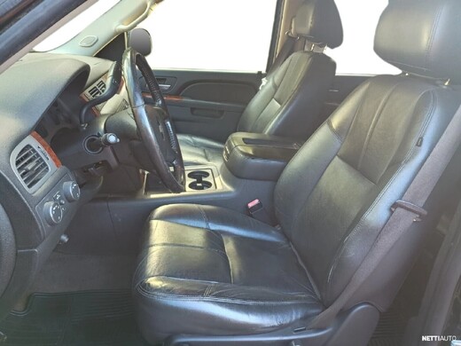 Chevrolet Suburban vaihtoauto