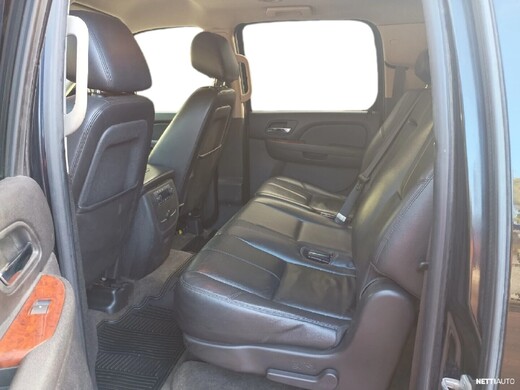 Chevrolet Suburban vaihtoauto