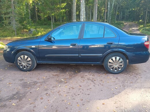 Nissan Almera vaihtoauto