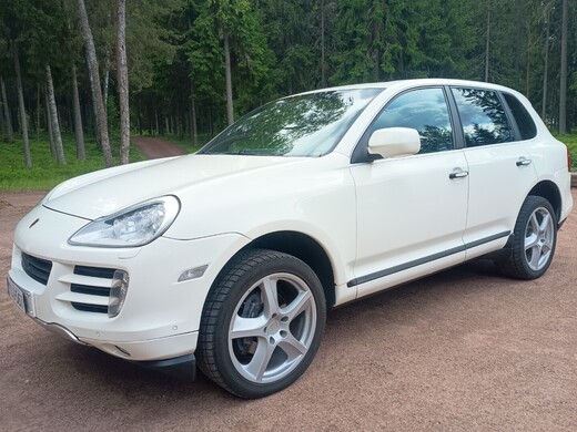Porsche Cayenne vaihtoauto