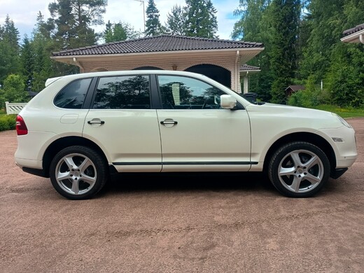 Porsche Cayenne vaihtoauto