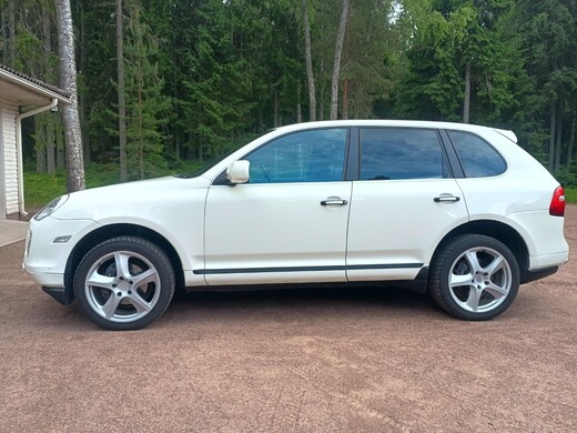 Porsche Cayenne vaihtoauto