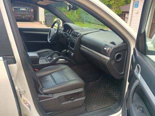 Porsche Cayenne vaihtoauto