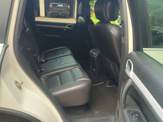 Porsche Cayenne vaihtoauto