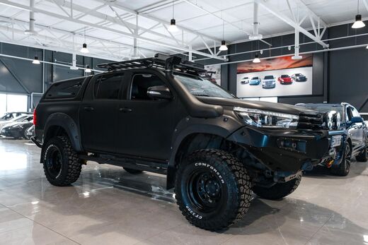 Toyota Hilux vaihtoauto