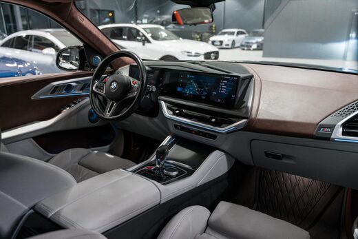 BMW XM vaihtoauto