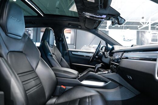 Porsche Cayenne vaihtoauto