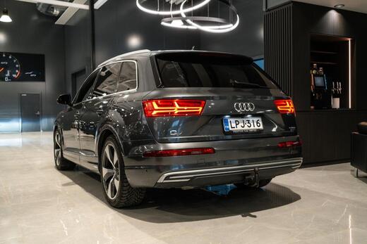 Audi Q7 vaihtoauto