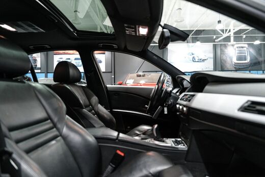 BMW M5 vaihtoauto