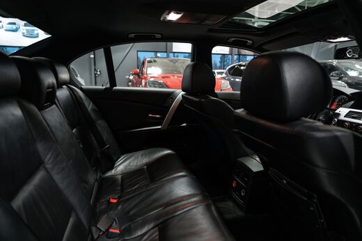 BMW M5 vaihtoauto