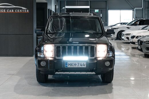 Jeep Commander vaihtoauto