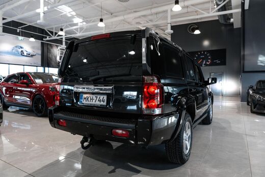 Jeep Commander vaihtoauto