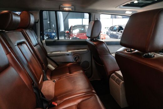 Jeep Commander vaihtoauto