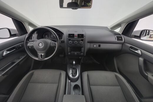 Volkswagen Touran vaihtoauto