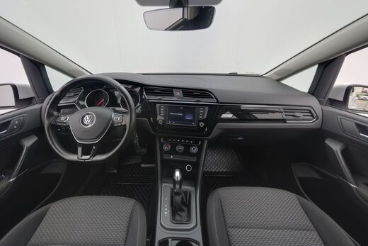Volkswagen Touran vaihtoauto