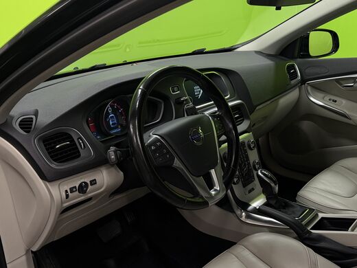 Volvo V40 Cross Country vaihtoauto