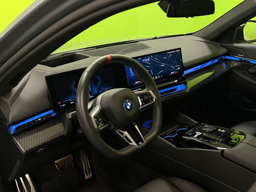 BMW i5 M60 vaihtoauto