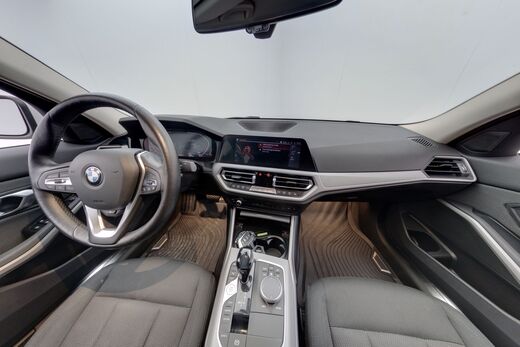 BMW 320 vaihtoauto