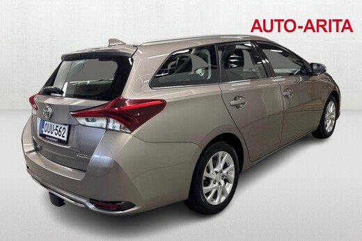 Toyota Auris vaihtoauto