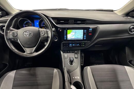 Toyota Auris vaihtoauto