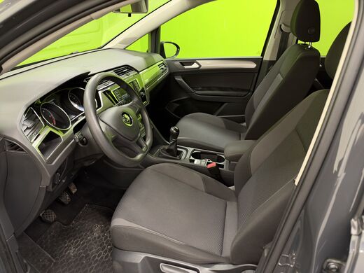 Volkswagen Touran vaihtoauto