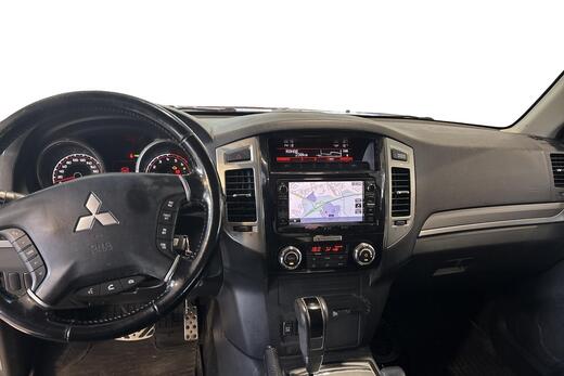 Mitsubishi Pajero vaihtoauto