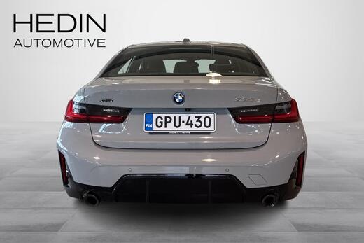 BMW 330 vaihtoauto