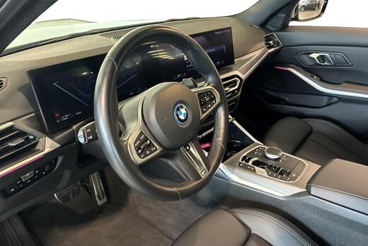 BMW 330 vaihtoauto