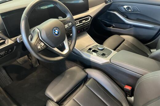 BMW 330 vaihtoauto