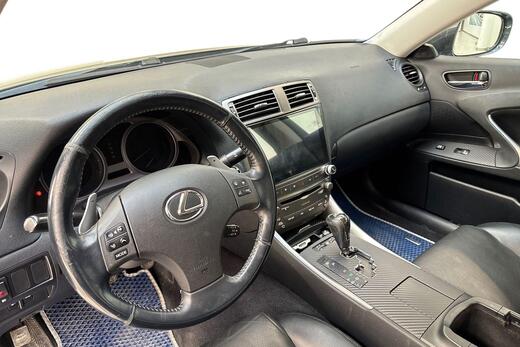 Lexus IS vaihtoauto