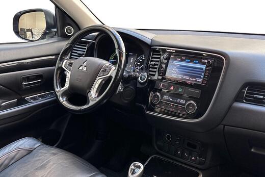 Mitsubishi Outlander PHEV vaihtoauto