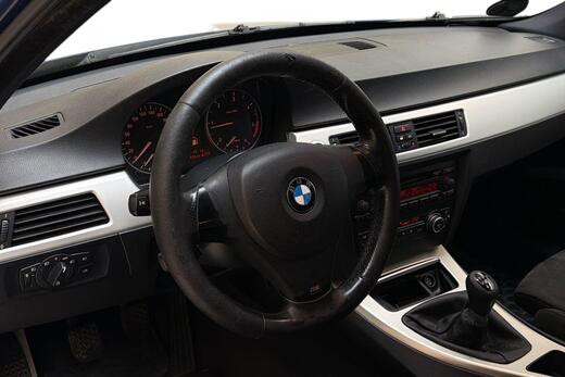 BMW 320 vaihtoauto