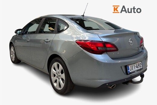 Opel Astra vaihtoauto