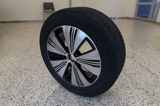 Mercedes-Benz EQB vaihtoauto