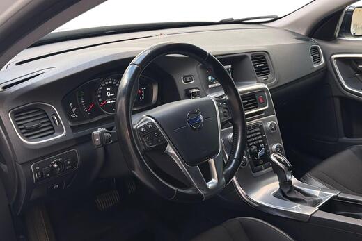 Volvo V60 Cross Country vaihtoauto