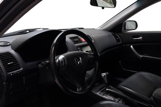 Honda Accord vaihtoauto