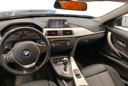 BMW 320 vaihtoauto