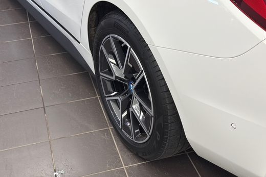 BMW i4 M50 vaihtoauto