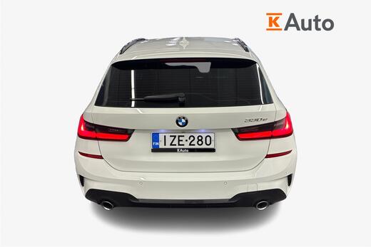 BMW 330 vaihtoauto