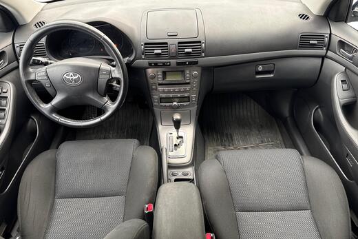 Toyota Avensis vaihtoauto