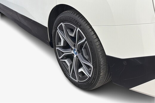 BMW iX vaihtoauto