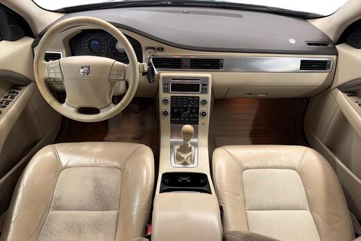 Volvo V70 vaihtoauto