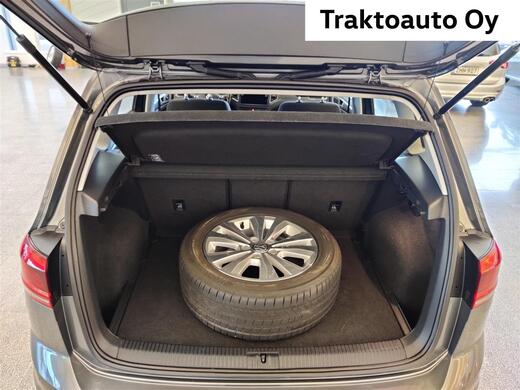 Volkswagen Golf Sportsvan vaihtoauto