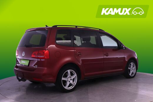 Volkswagen Touran vaihtoauto